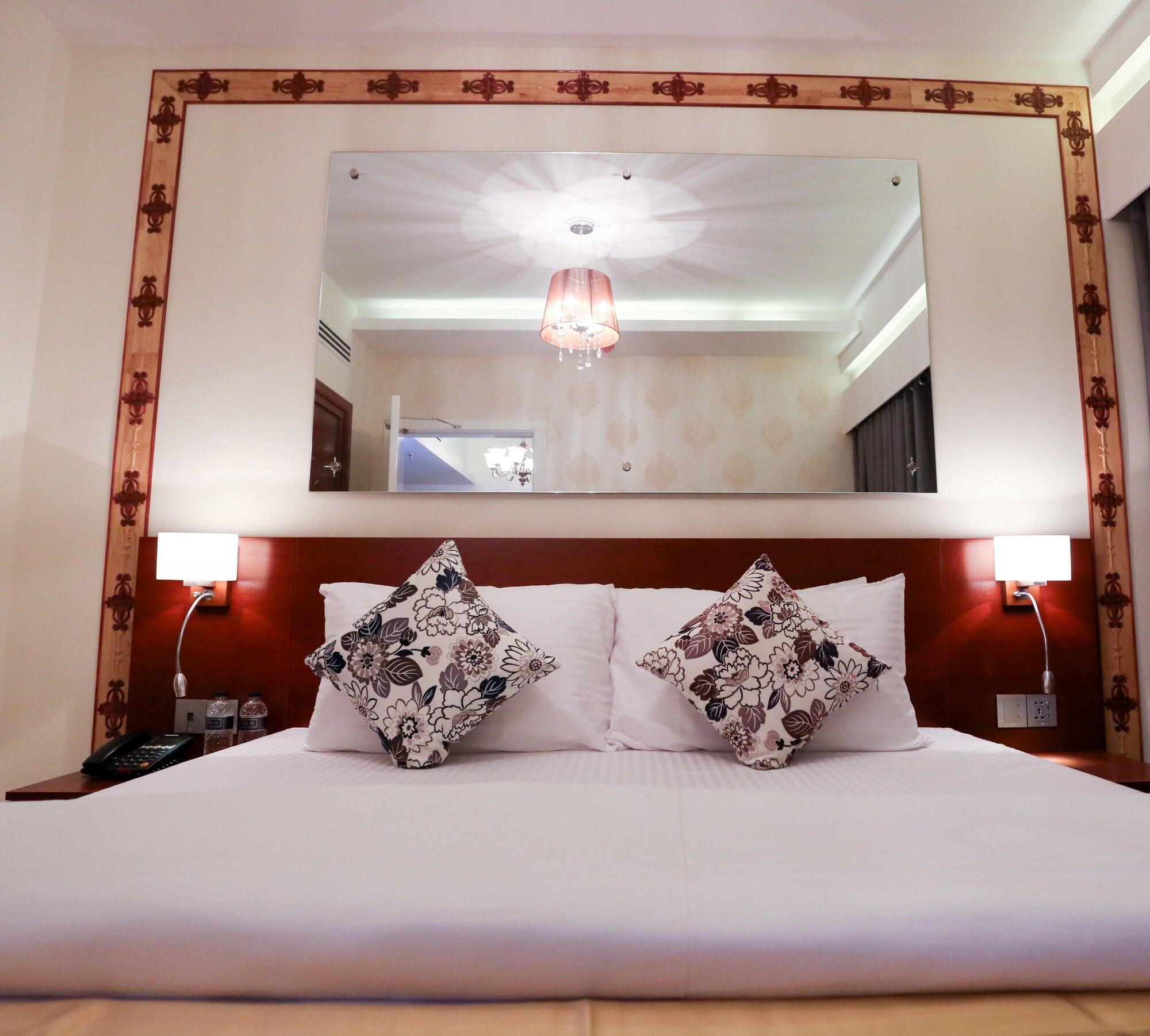 Coventina Lake Suites Dhaka Buitenkant foto